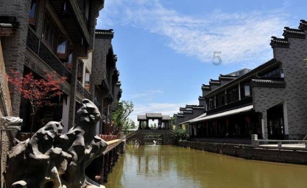 这样右转算闯红灯吗？游戏画面
